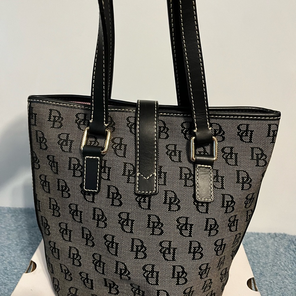 Dooney & Bourke Black Logo Shoulder Bag with Gold Hardware - Picture 2 of 14